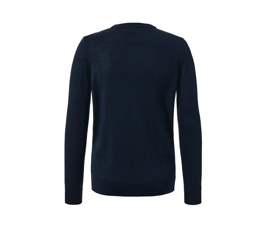 Vue détaillée d'un pull en mérinos bleu marine.