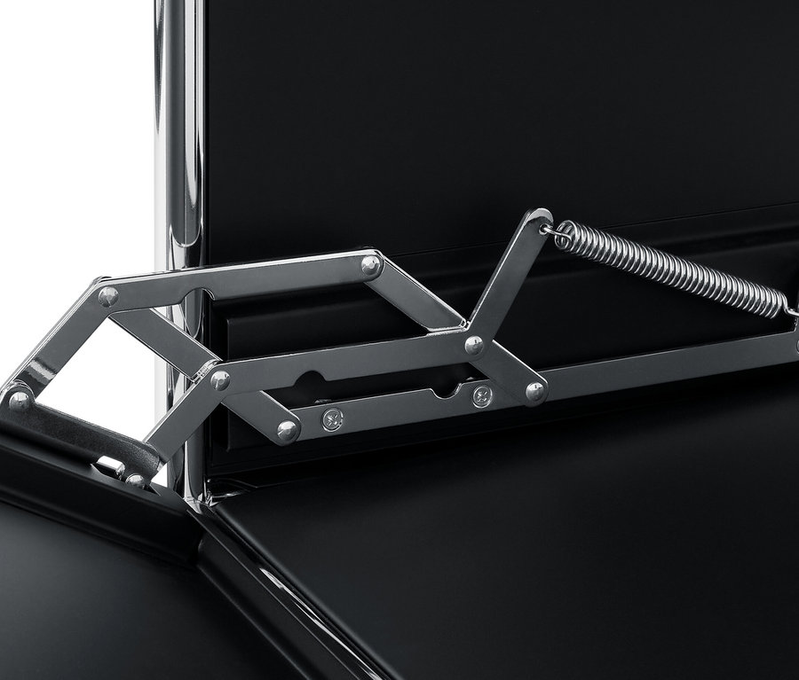 Détail du mécanisme de la commode métallique « CN3 » avec 1 tiroir et 1 compartiment à abattant.