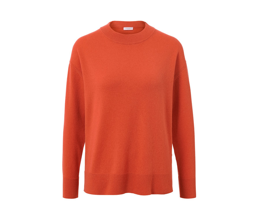 Pull orange en maille fine avec du cachemire.