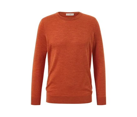Pull en mérinos orange.