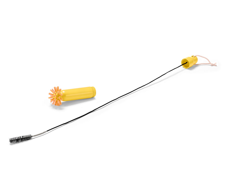 Une brosse de vidange 2 en 1 avec deux accessoires différents.