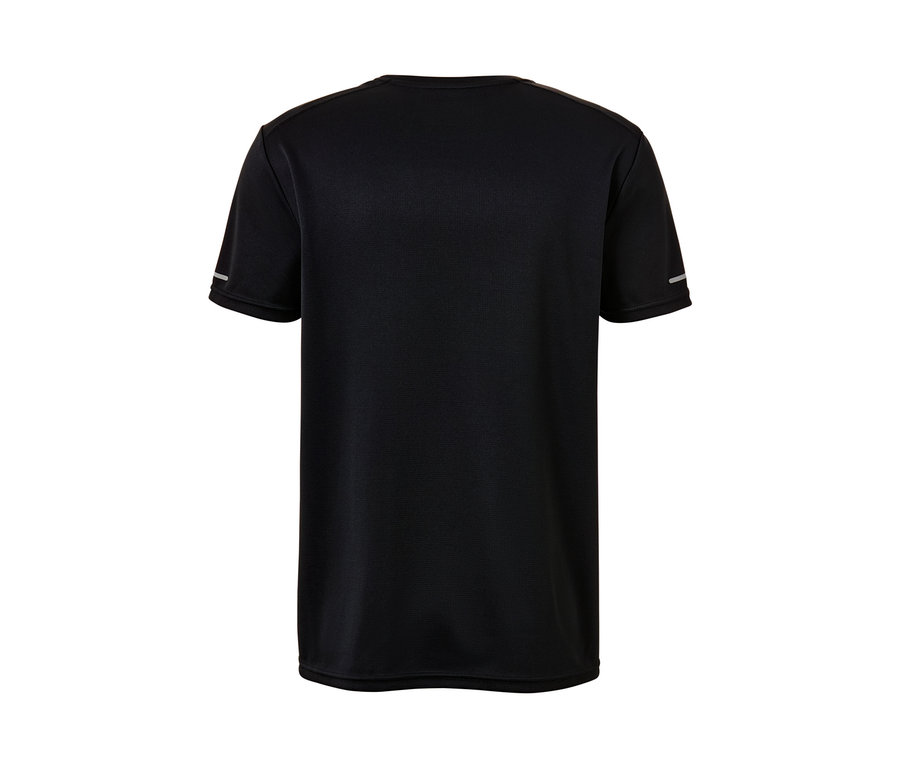 Gros plan d'un t-shirt technique noir.