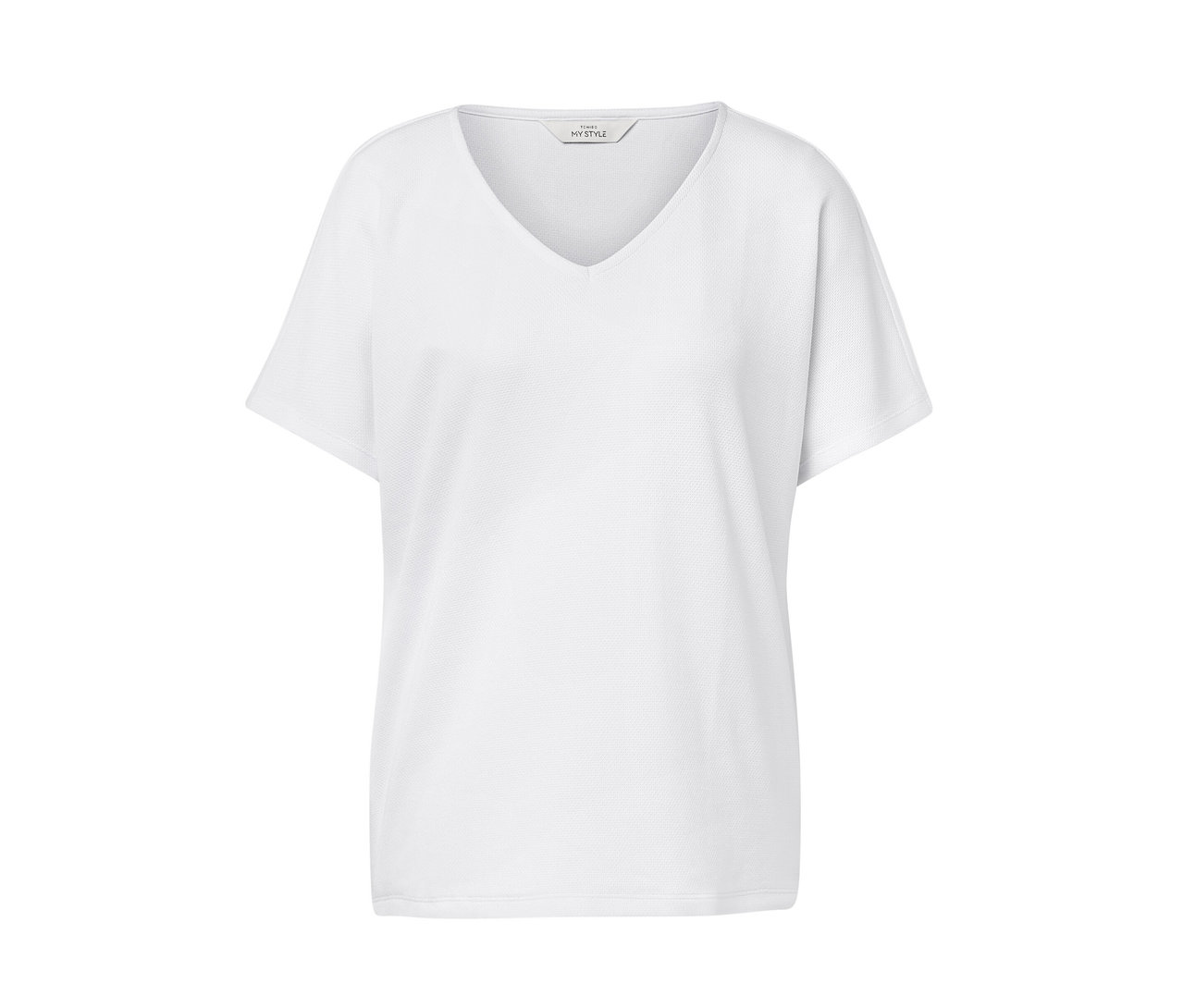 Blouse structurée blanche à manches courtes et encolure en V.