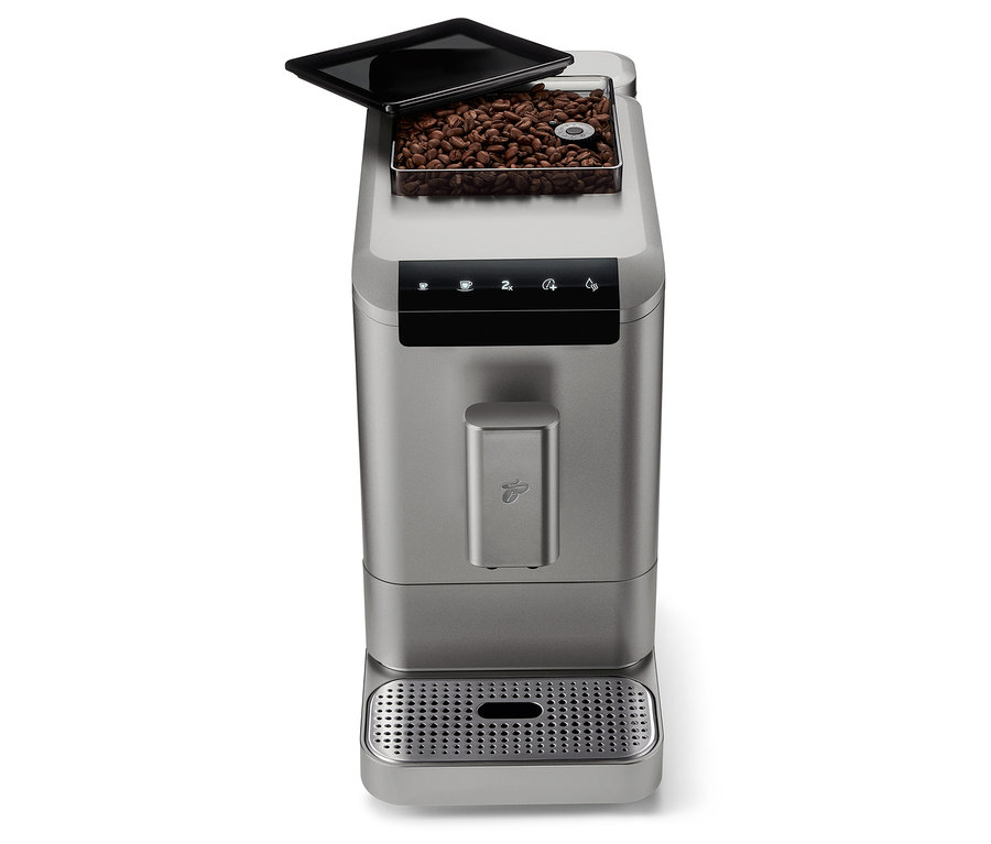 Machine à café entièrement automatique « Esperto2 Caffè » Titanium Silver avec réservoir à grains ouvert.