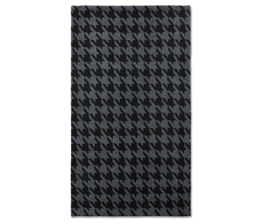 Écharpe en laine grise et noire à motif pied-de-poule.