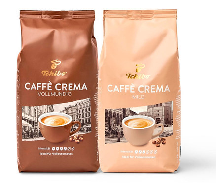 Deux paquets de CC – set de best-sellers en grains, 2x de Tchibo. Un paquet est marron et l'autre beige.