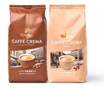 Deux paquets de CC – set de best-sellers en grains, 2x de Tchibo. Un paquet est marron et l'autre beige.