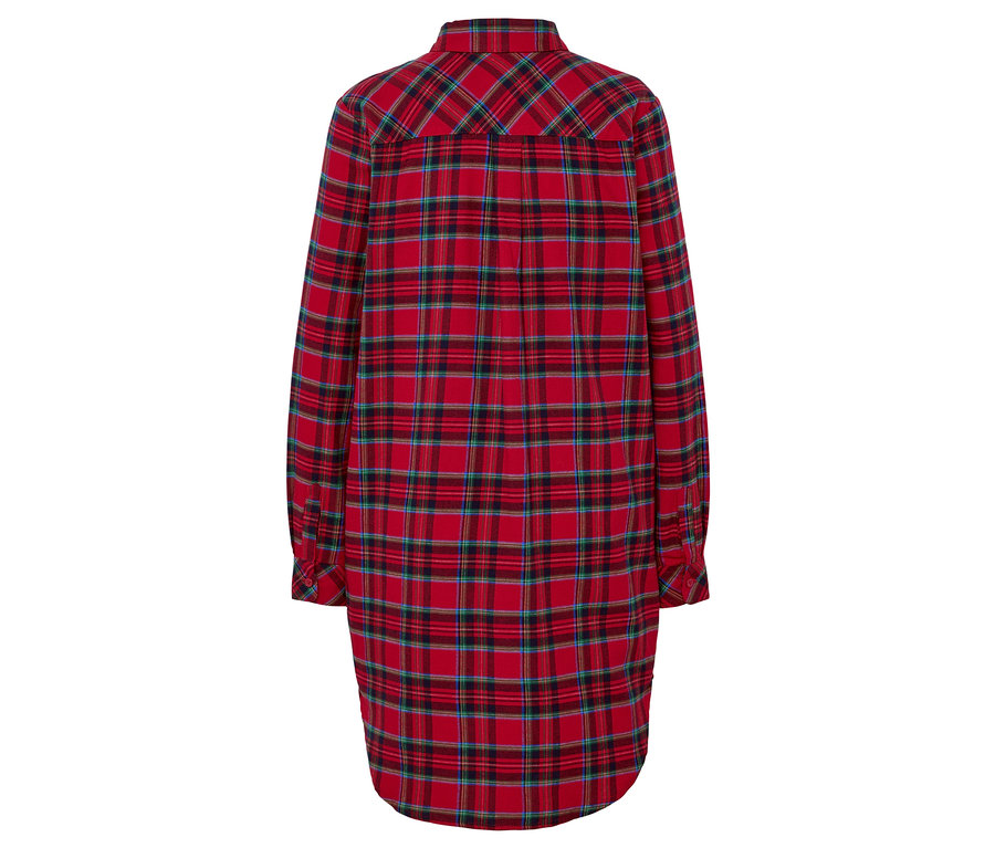 Vue arrière d'une longue chemise à carreaux à manches longues rouge, verte et bleue.