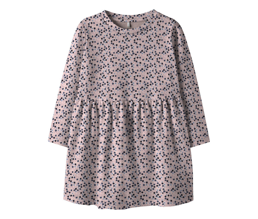 Robe rose clair à manches longues, col rond et taille froncée, ornée d'un motif de petites étoiles et cœurs bleu foncé, bleu clair et gris.