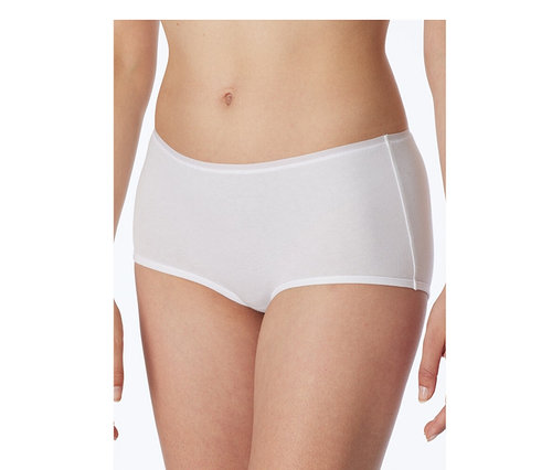 Personne portant un short SCHIESSER blanc.