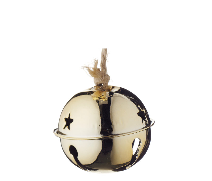 Gros plan sur un pendentif doré à clochettes avec des clochettes suspendues.