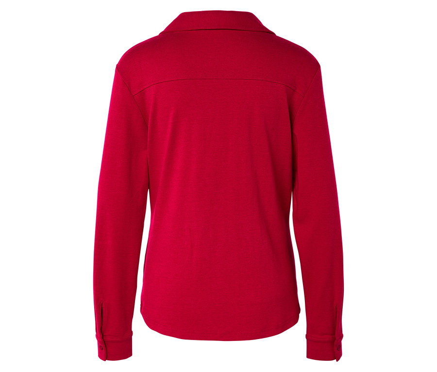 Vue arrière d'une chemise rouge à manches longues.