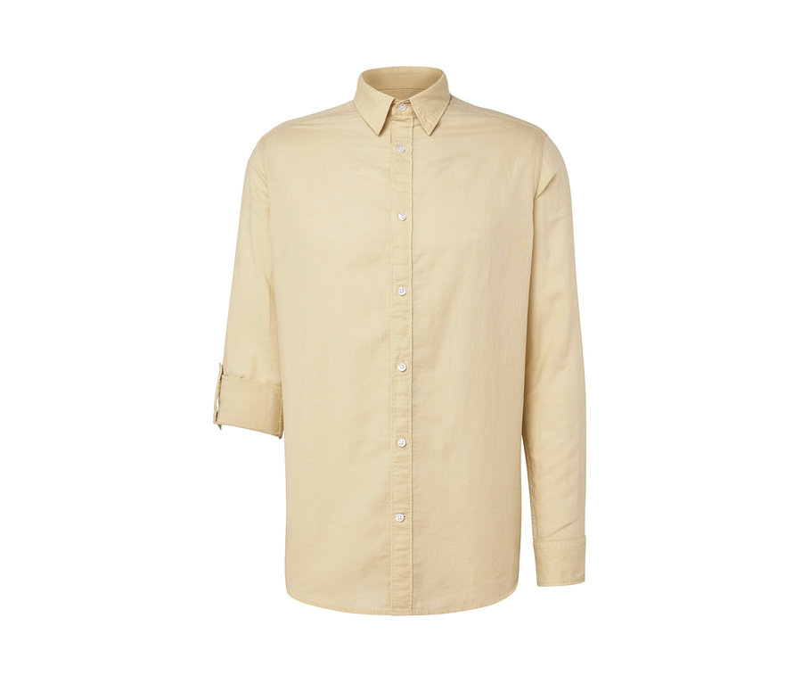 Chemise jaune avec du lin.