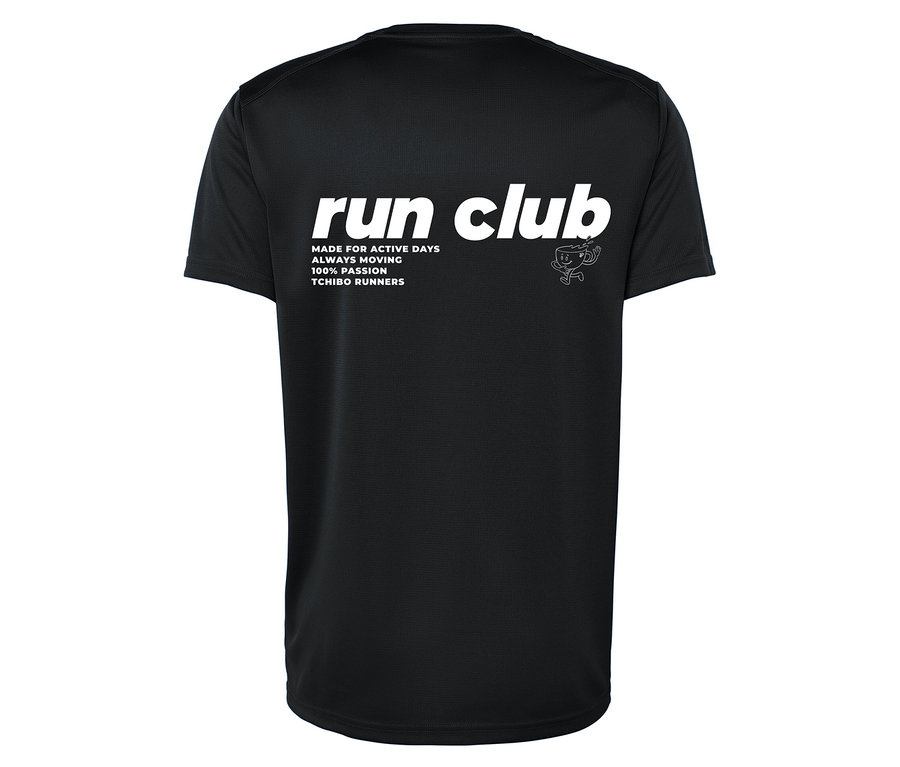 T-shirt noir avec l'inscription "run club", "MADE FOR ACTIVE DAYS ALWAYS MOVING 100% PASSION TCHIBO RUNNERS" et une tasse avec des ailes.