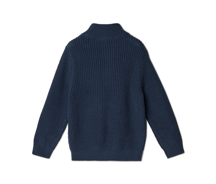 Vue de dos d'un pull en maille côtelée bleu foncé avec un col montant et des manches longues.