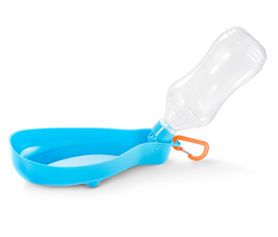Une gourde pour chien « à emporter » bleue.