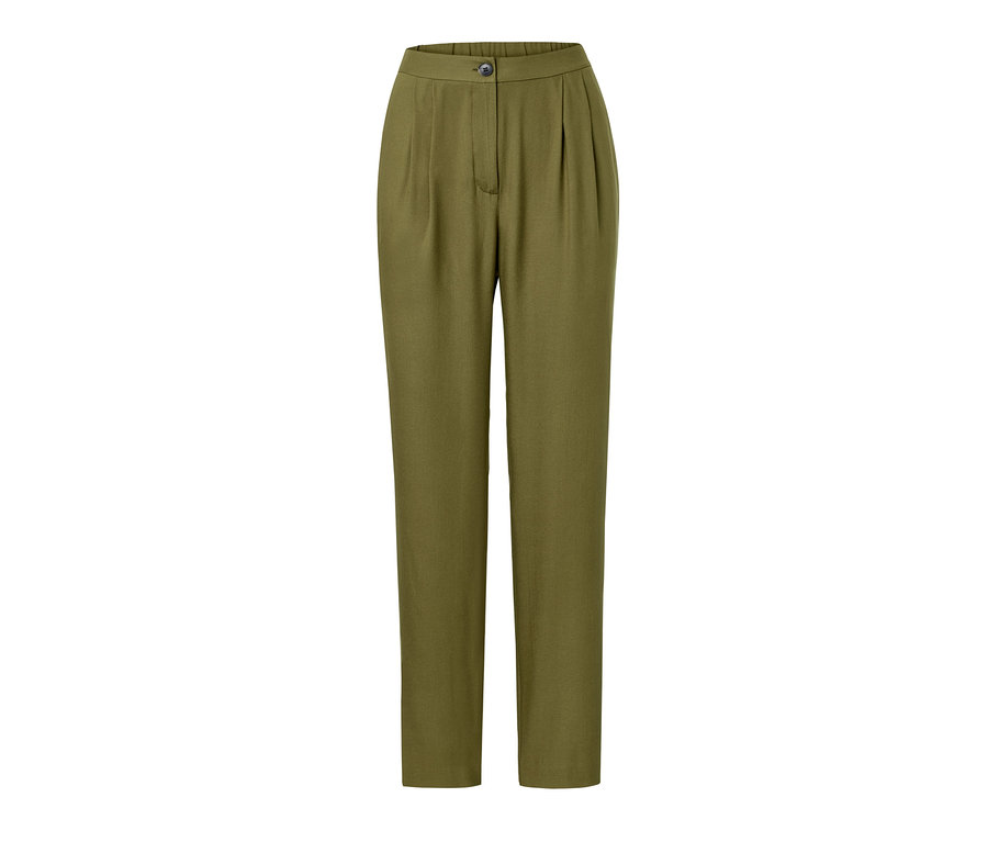 Pantalon à pinces vert olive.
