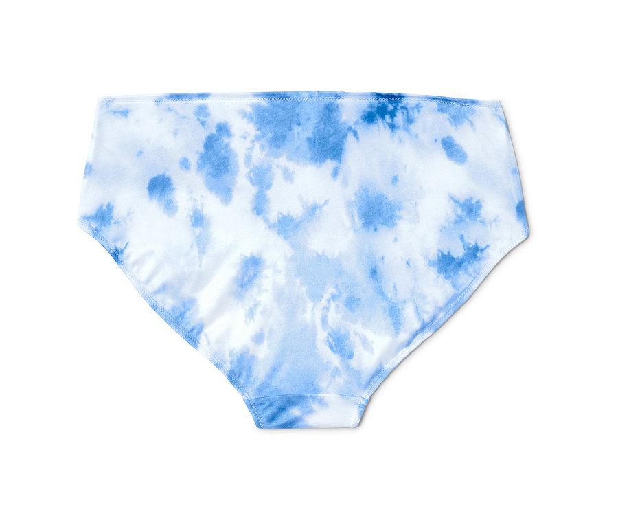 Vue détaillée d'un des 2 mini-slips à imprimé batik bleu sur fond blanc.