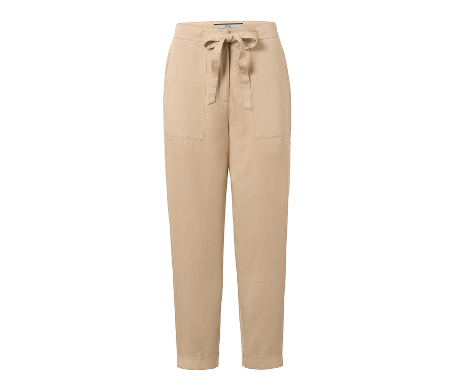 Un pantalon beige en mélange de lin avec un cordon de serrage à la taille.