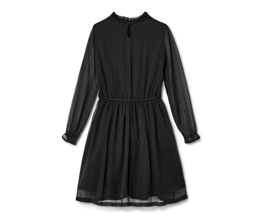 Robe noire enfant en chiffon avec manches longues.