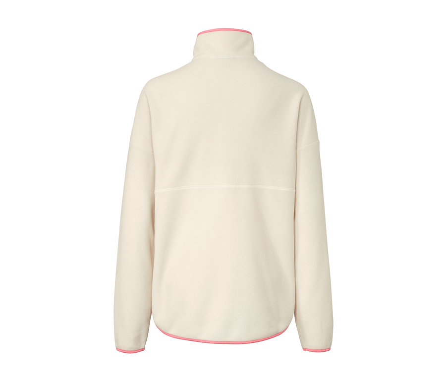 Un pull en polaire crème avec une bordure rose.