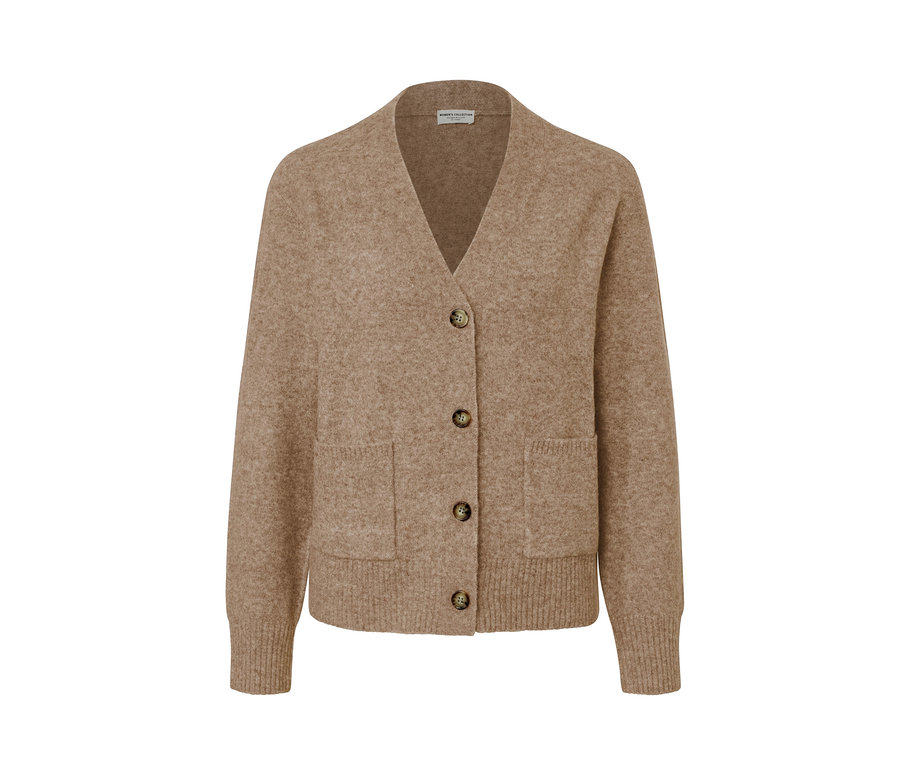 Un gilet en maille avec de la laine de couleur marron clair avec des boutons et des poches.