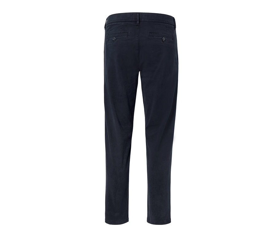 Pantalon chino bleu foncé vu de dos.