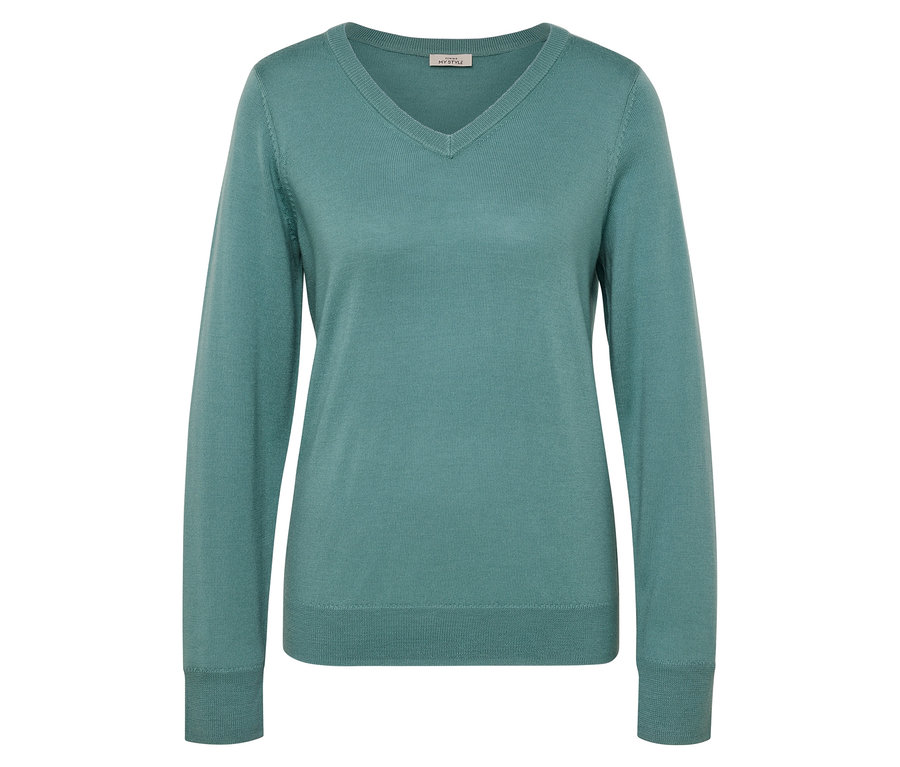 Pull turquoise en maille fine de laine mérinos.