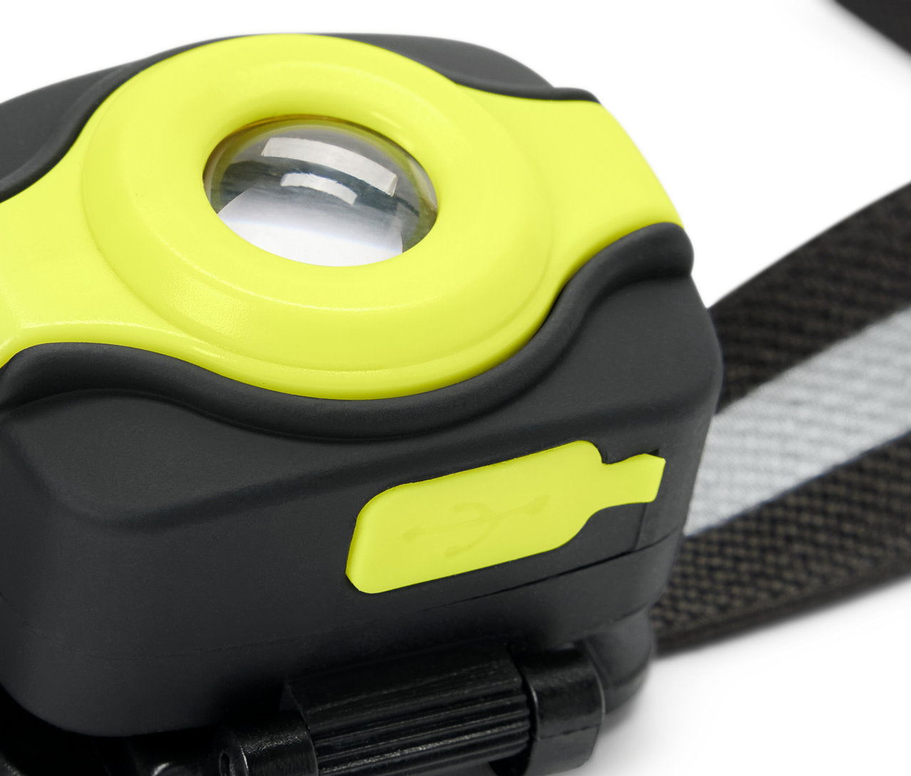 Gros plan d'une lampe frontale compacte.