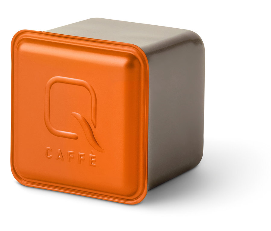 Un cube Qbo Caffè MINAS VERDE sur un fond blanc.