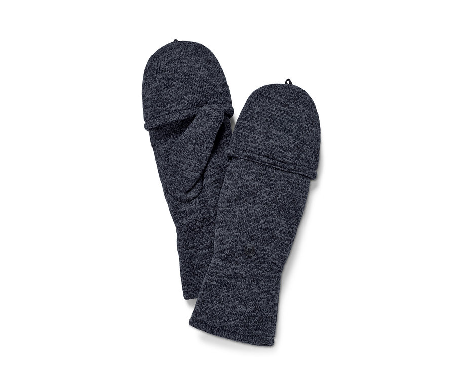 Des mitaines avec moufles amovibles en maille polaire bleues sont posées sur un fond blanc.