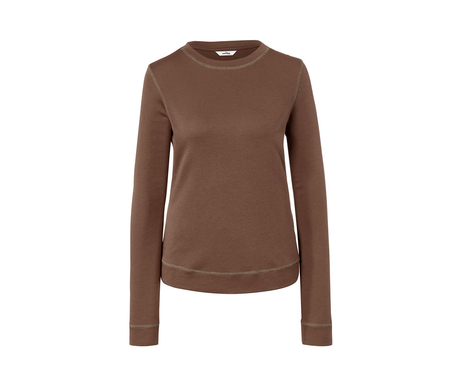 T-shirt manches longues marron.