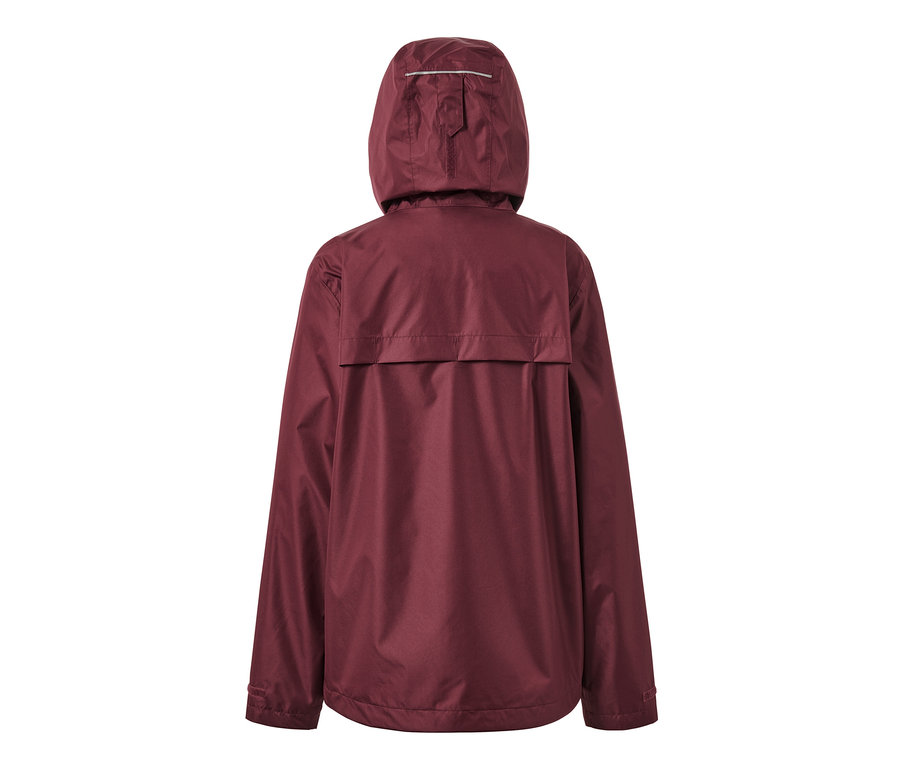 Vue arrière d'une veste de pluie bordeaux.
