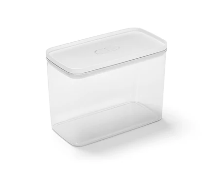 Boîte de rangement transparente vide avec couvercle blanc.