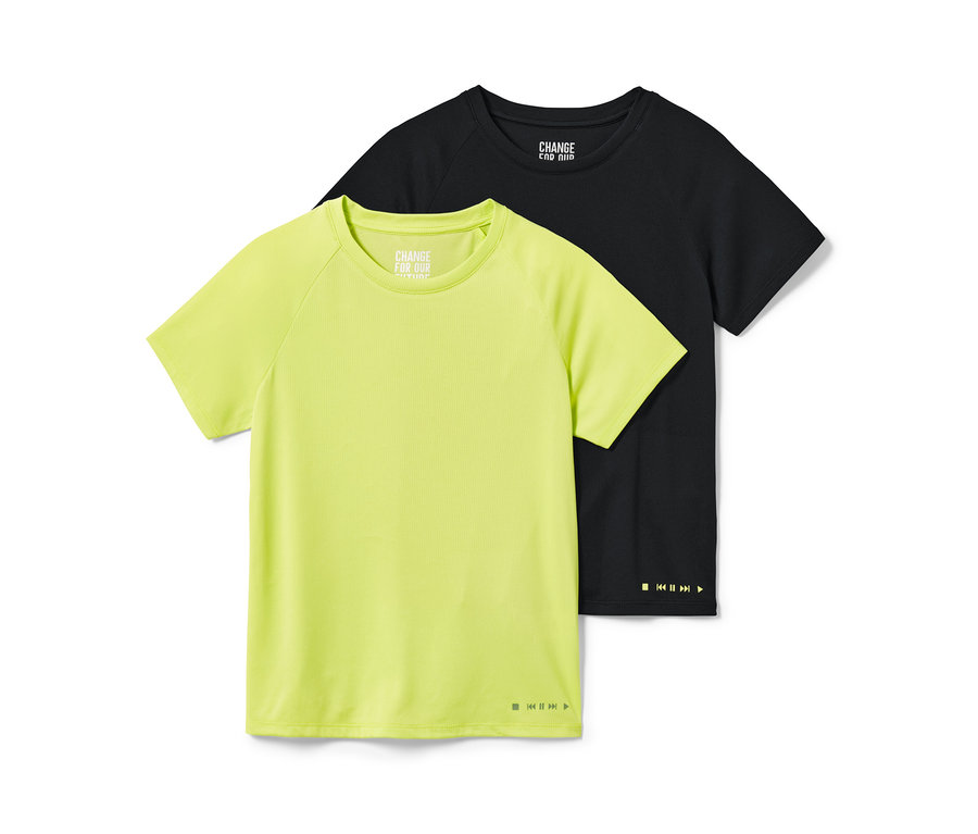 Deux t-shirts fonctionnels pour enfant : un vert clair et un noir.