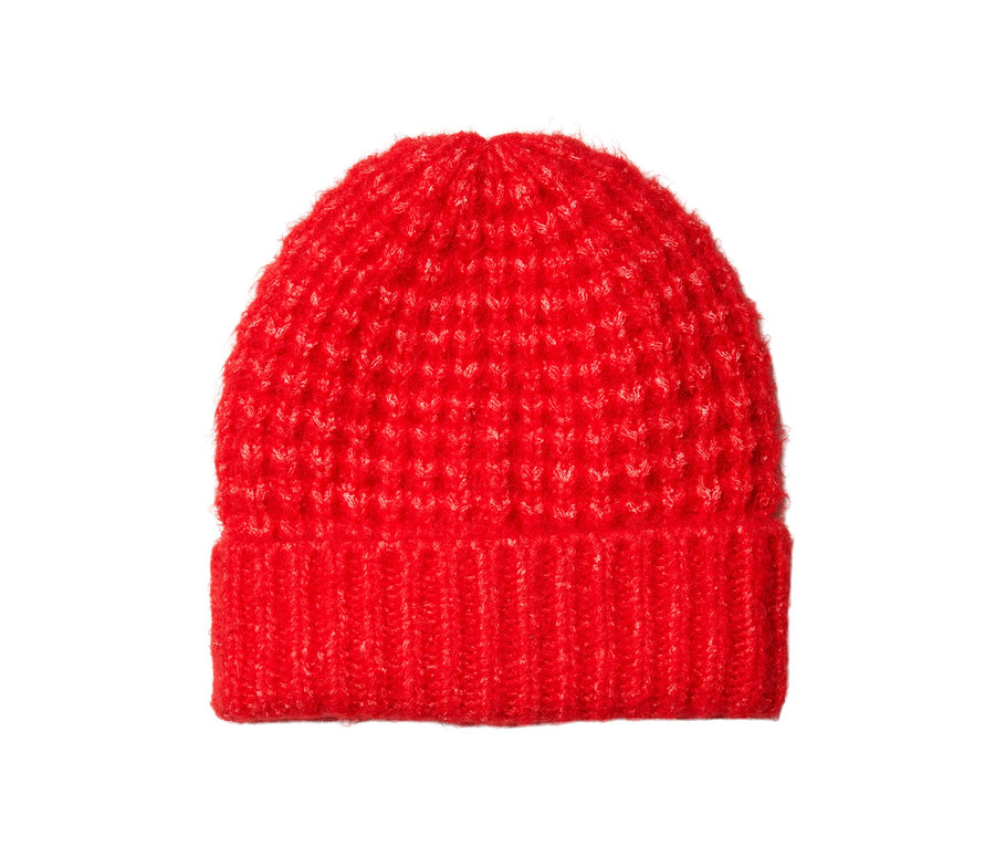 Bonnet en maille rouge.
