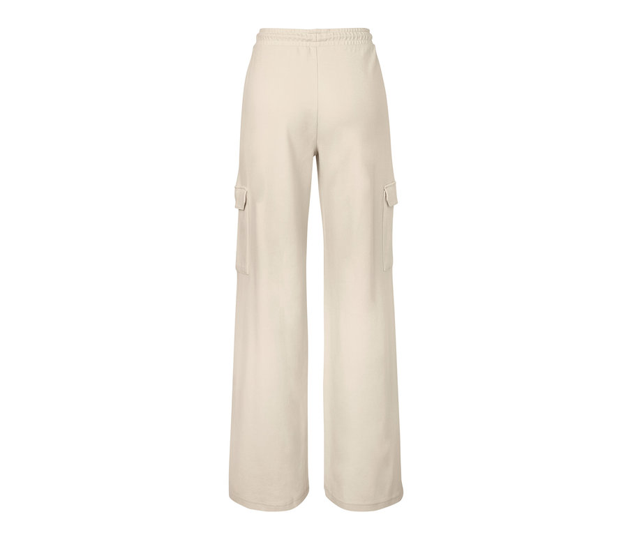 Pantalon molletonné blanc crème avec poches cargo.