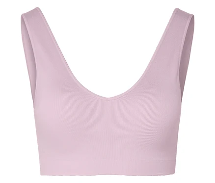 Gros plan d'un soutien-gorge de sport violet avec une encolure en V.