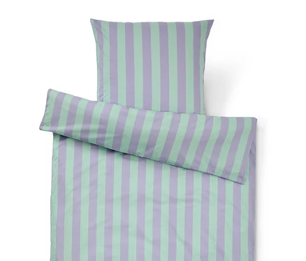 Ensemble de literie à rayures violettes et vert menthe, comprenant une taie d'oreiller et une housse de couette.