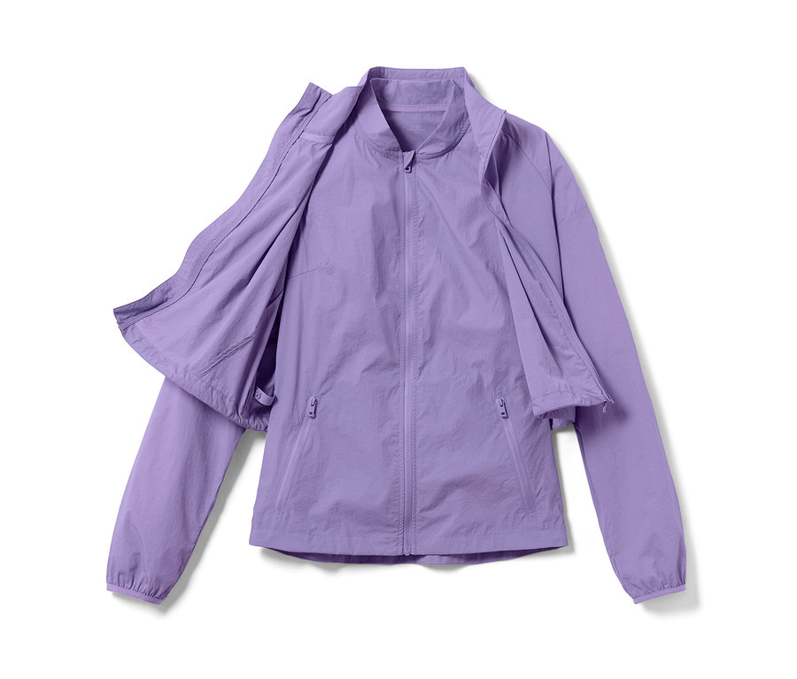 Une veste de sport 3-en-1 violette posée à plat sur un fond blanc.