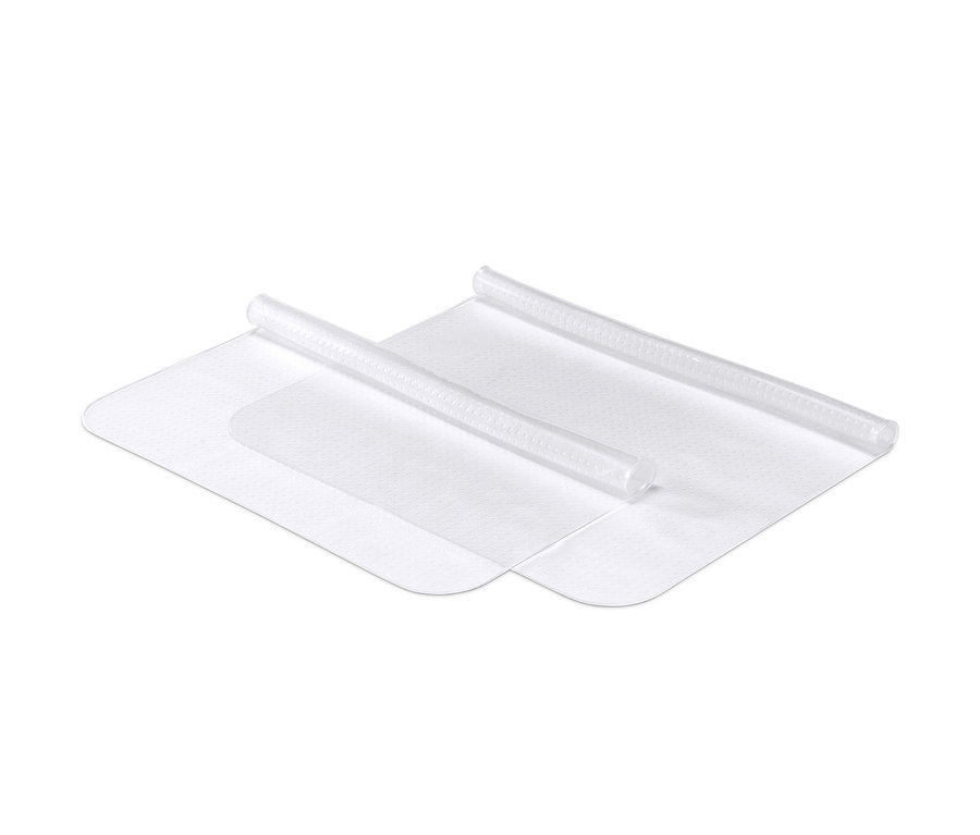 Deux films alimentaires en silicone, 2 pièces, enroulés sur un fond blanc.