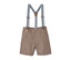 Short pour enfant marron moka avec des bretelles rayées bleu et blanc.