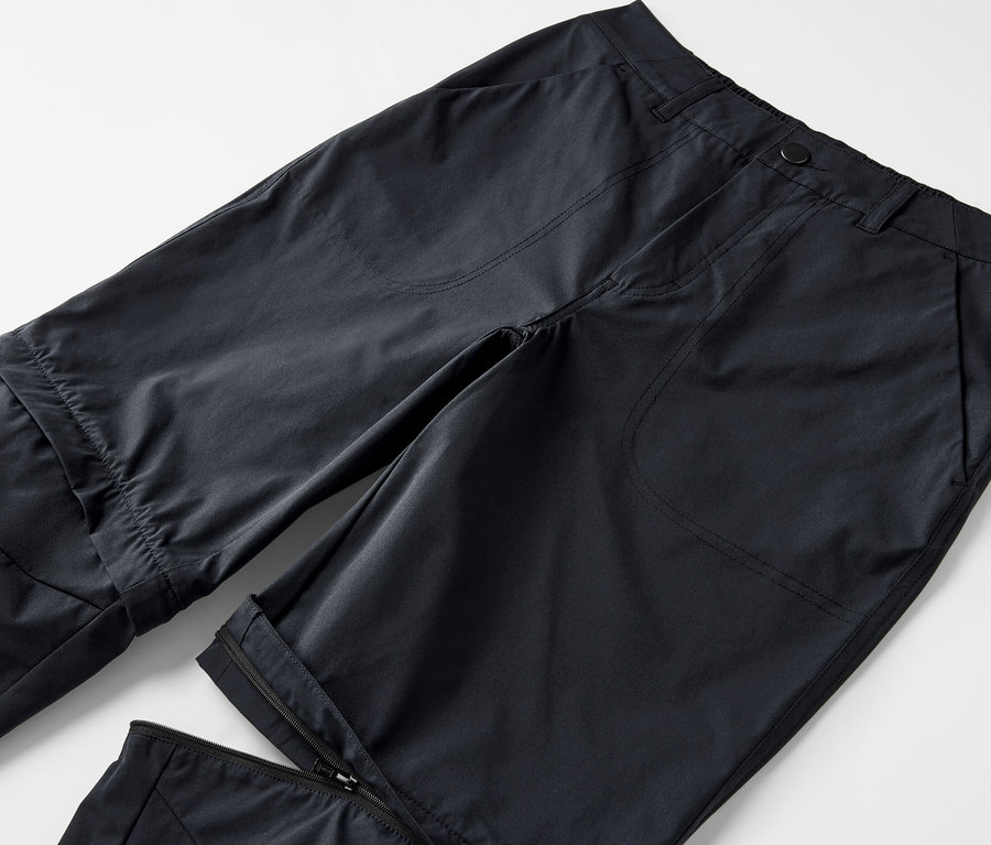 Pantalon fonctionnel 2 en 1 noir.