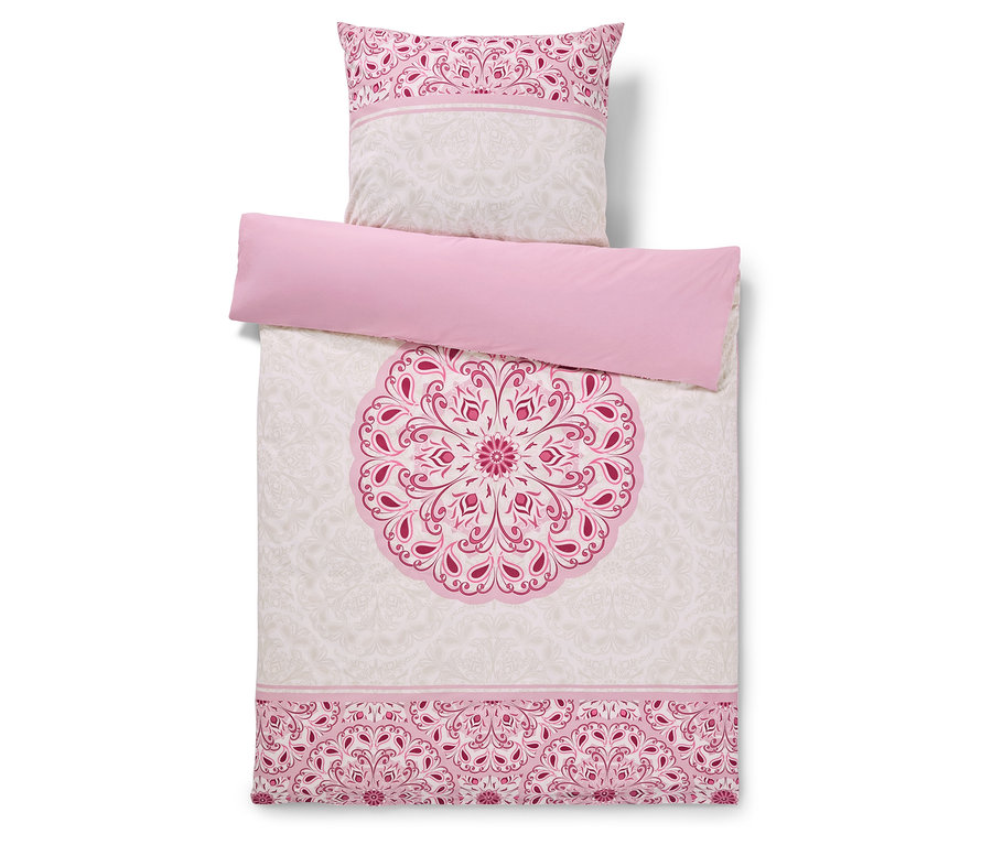 Parure de lit en renforcé rose avec mandala de taille standard et parure de lit en renforcé verte avec mandala de grande taille.