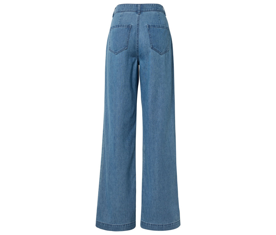 Vue arrière d'un jean bleu clair à coupe large avec deux poches arrière.