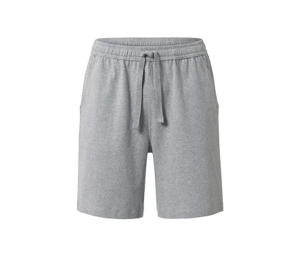 Short relax gris avec cordon de serrage à la taille.