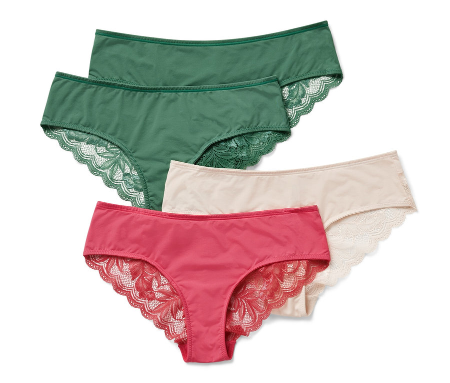Quatre slips brésiliens avec dentelle de couleur crème, corail et verte.