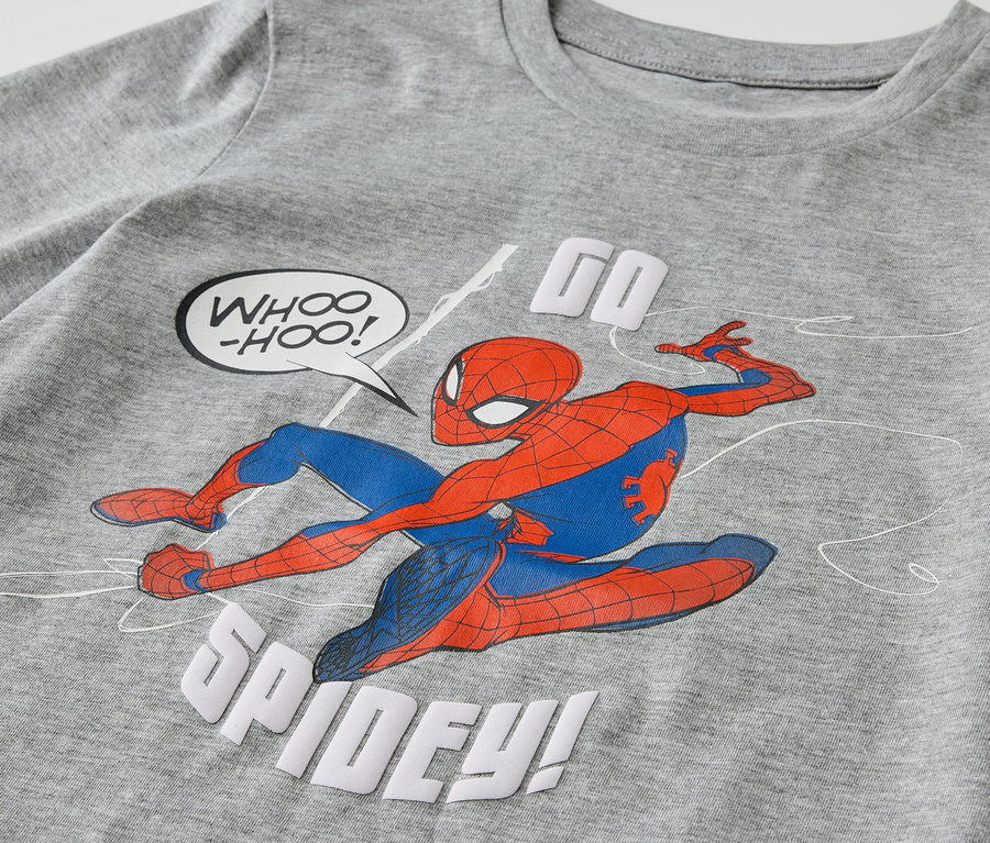 T-shirt pour enfant gris avec un motif de Spiderman.