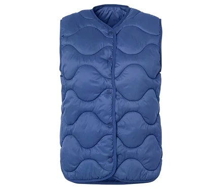 Veste matelassée bleue avec boutons.