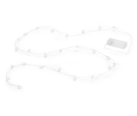 Guirlande lumineuse avec des lumières blanches en forme de goutte et un compartiment à piles transparent sur fond blanc.